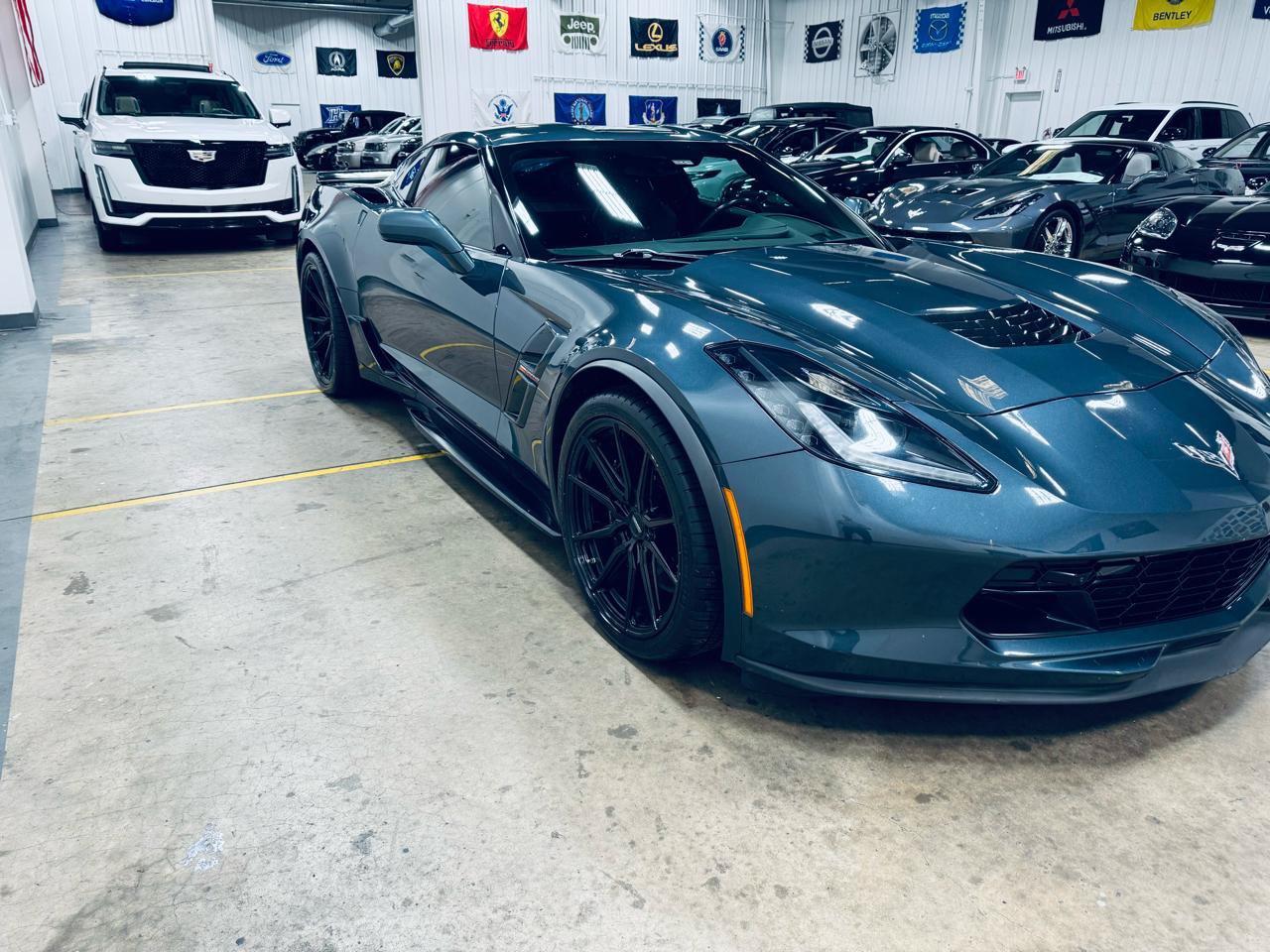 Used 2019 Chevrolet Corvette Grand Sport RWD image 18