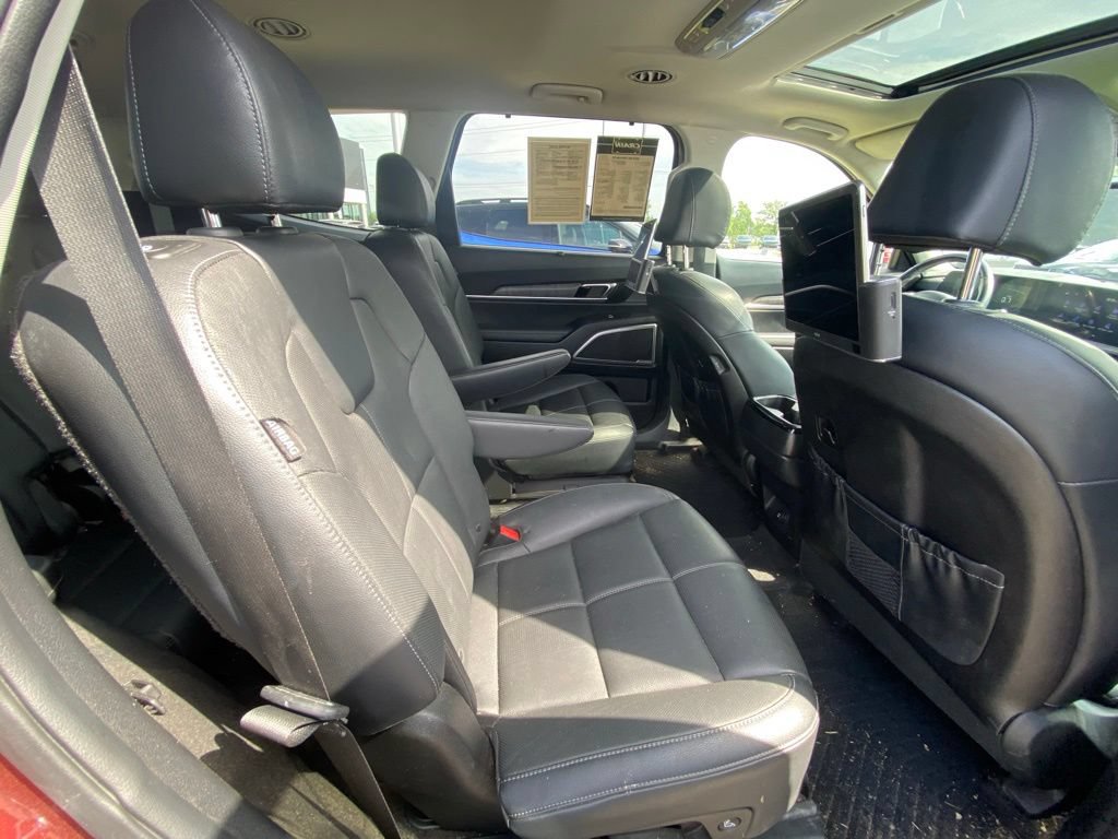 Used 2023 Kia Telluride EX w/ EX Captain's Chair Package FWD image 23