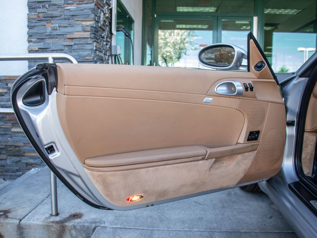 Used 2006 Porsche Cayman S image 9