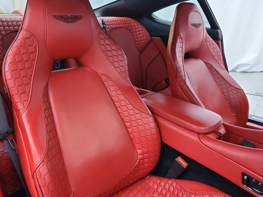 Used 2014 Aston Martin Vanquish Coupe RWD image 31