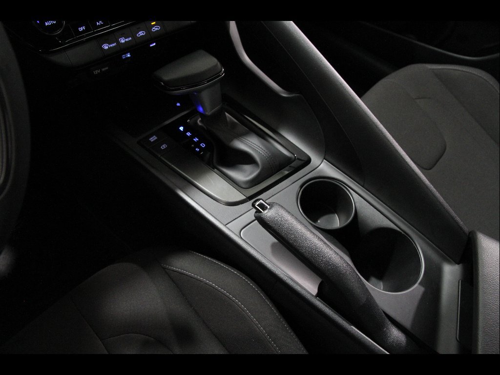 Certified 2025 Hyundai Elantra Sport FWD image 14