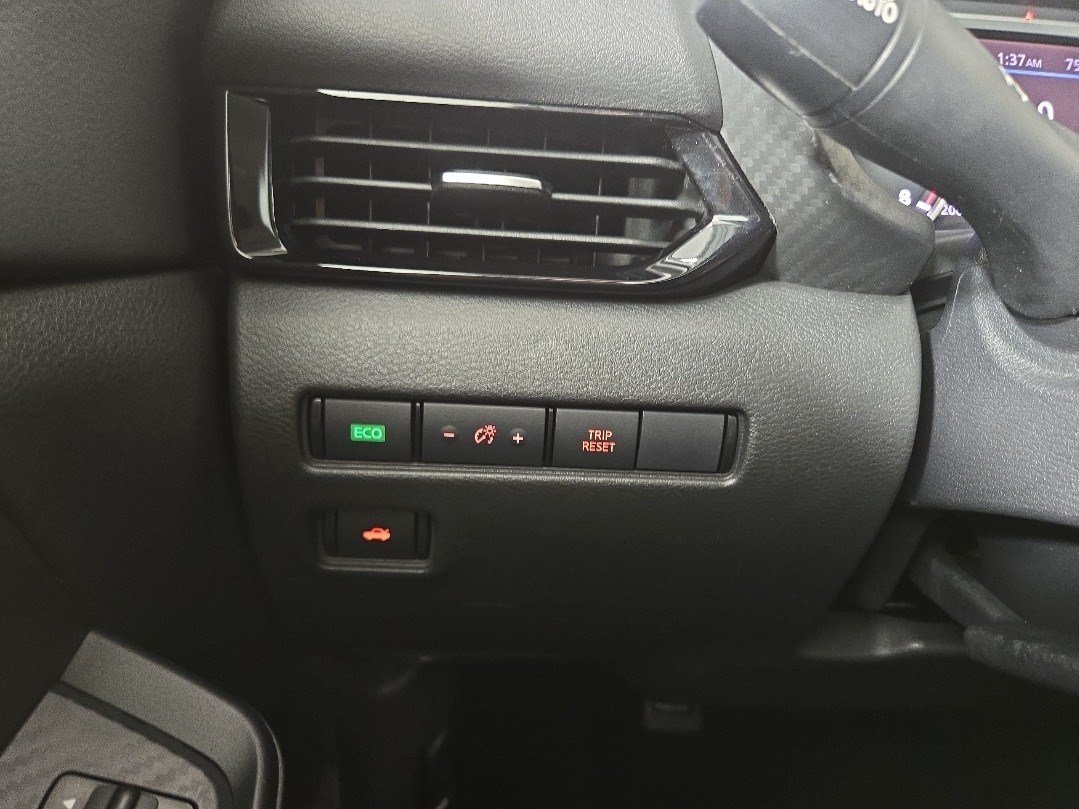 Used 2024 Nissan Sentra SV FWD image 27