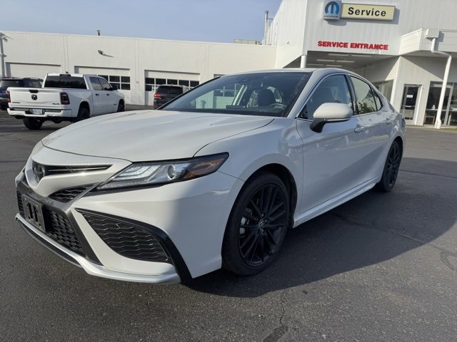 Used 2024 Toyota Camry XSE image 3