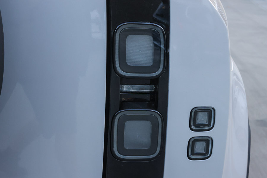 New 2026 Land Rover Defender 110 S AWD/4WD image 10