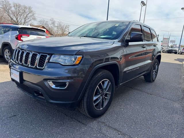Used 2020 Jeep Grand Cherokee Laredo w/ Quick Order Package 2BN North AWD/4WD image 3