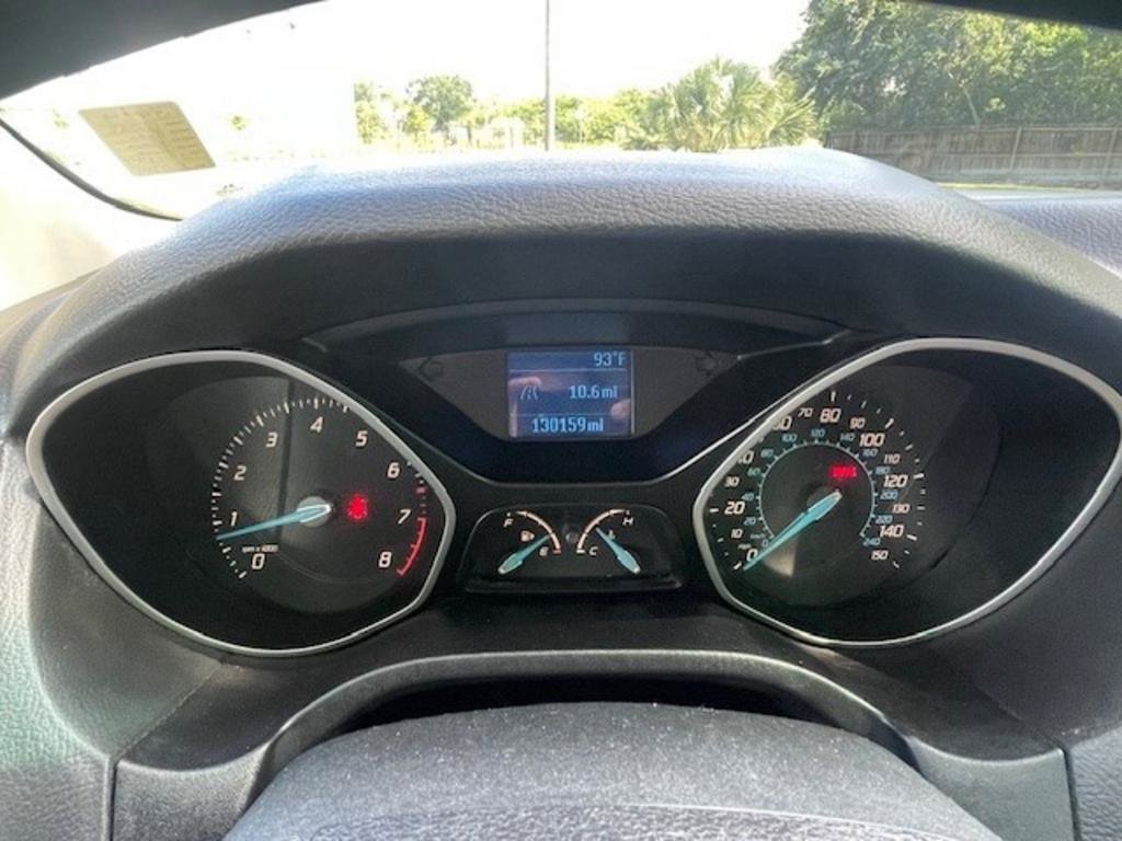 Used 2012 Ford Focus S FWD image 9