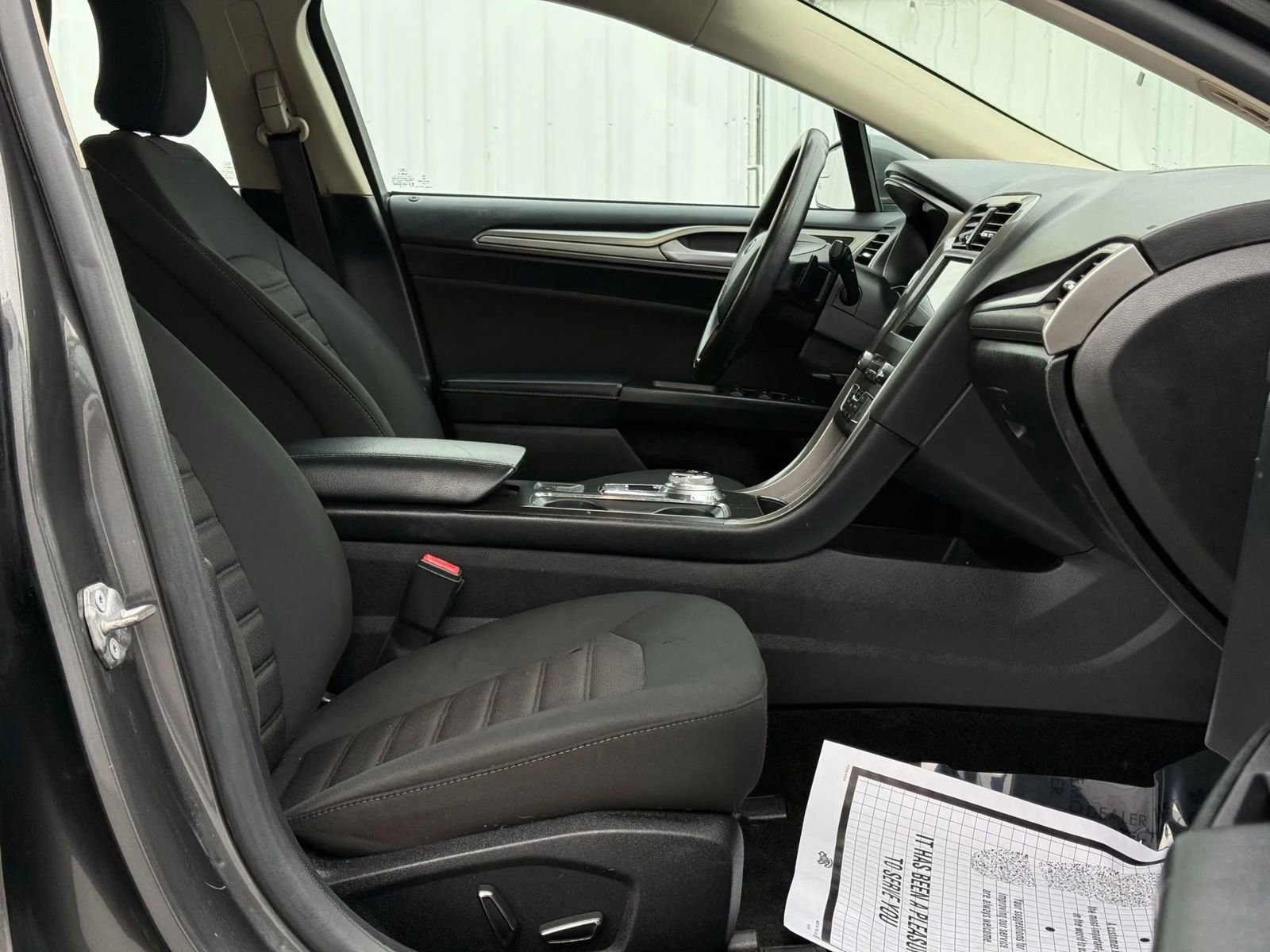 Used 2018 Ford Fusion SE w/ Fusion SE Technology Package image 17