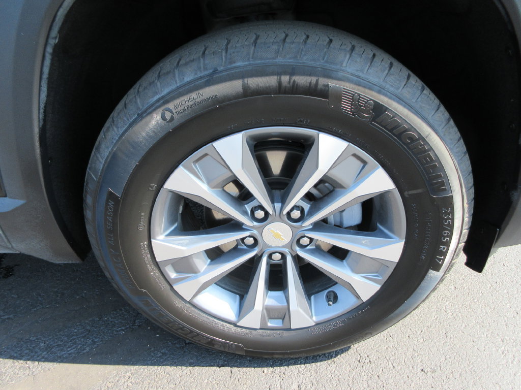 Certified 2026 Chevrolet Equinox LT AWD/4WD image 9