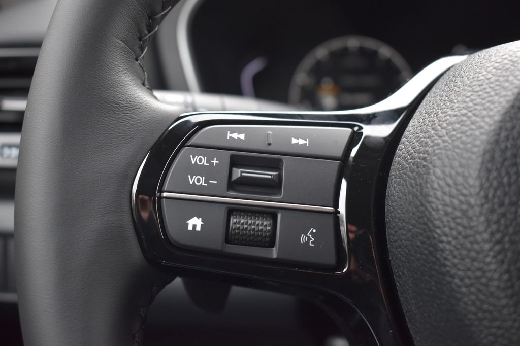 New 2025 Honda Pilot Touring image 19