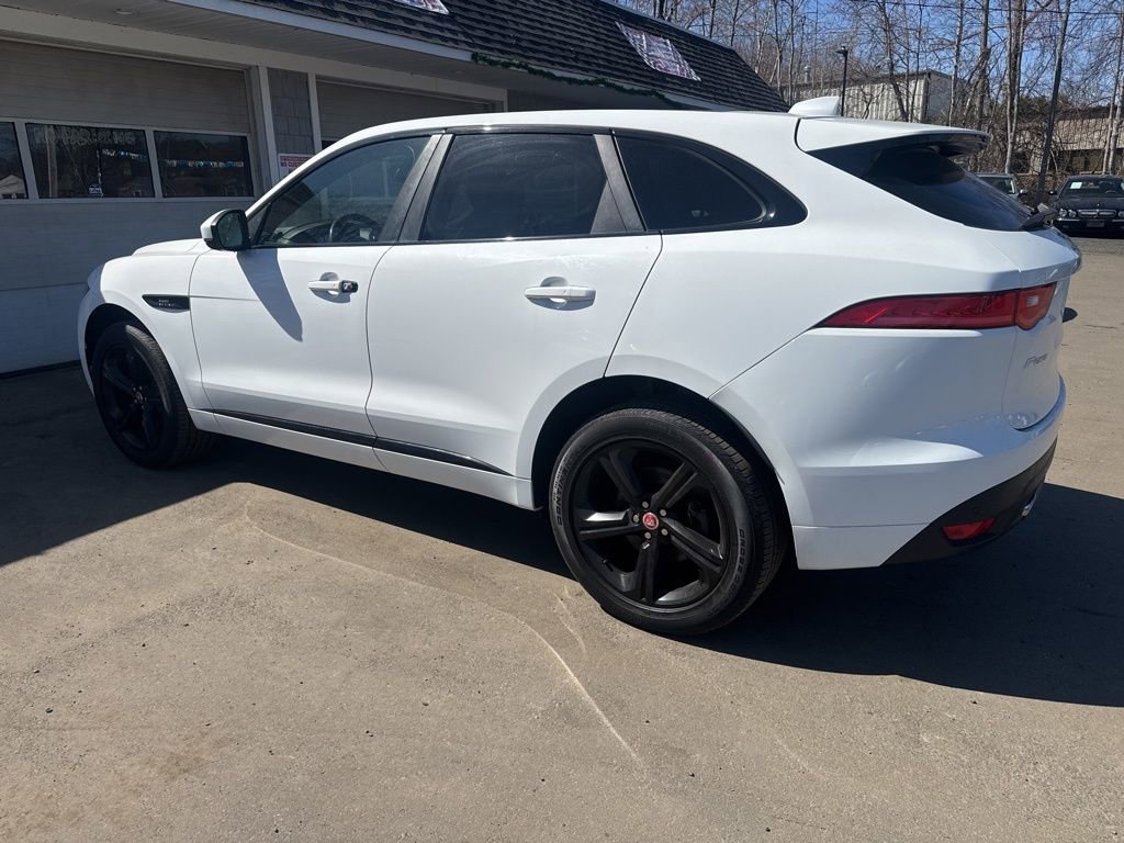 Used 2017 Jaguar F-PACE R-Sport image 18