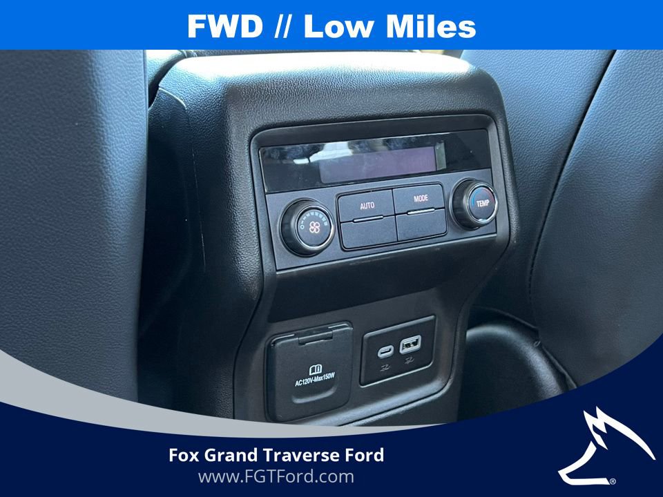 Used 2023 GMC Acadia SLT image 35