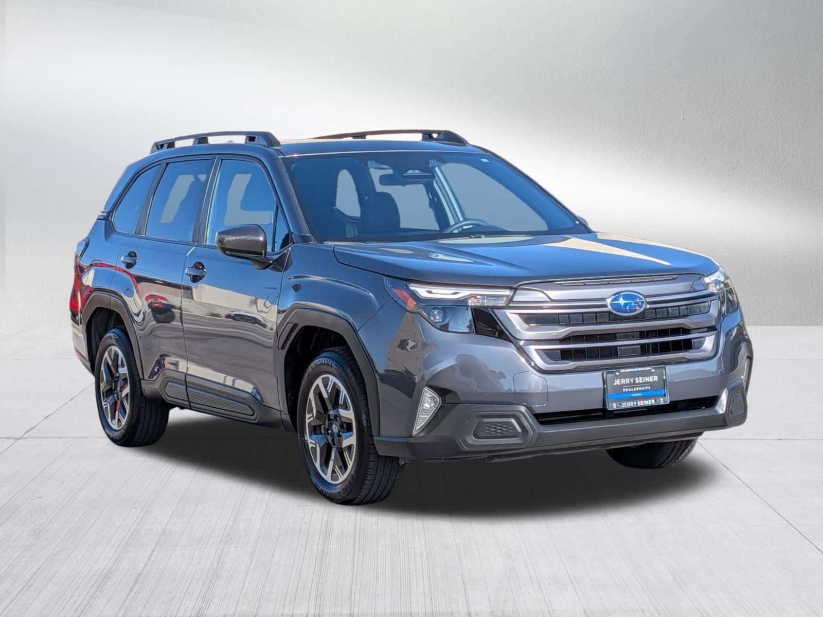 Used 2025 Subaru Forester Premium image 7