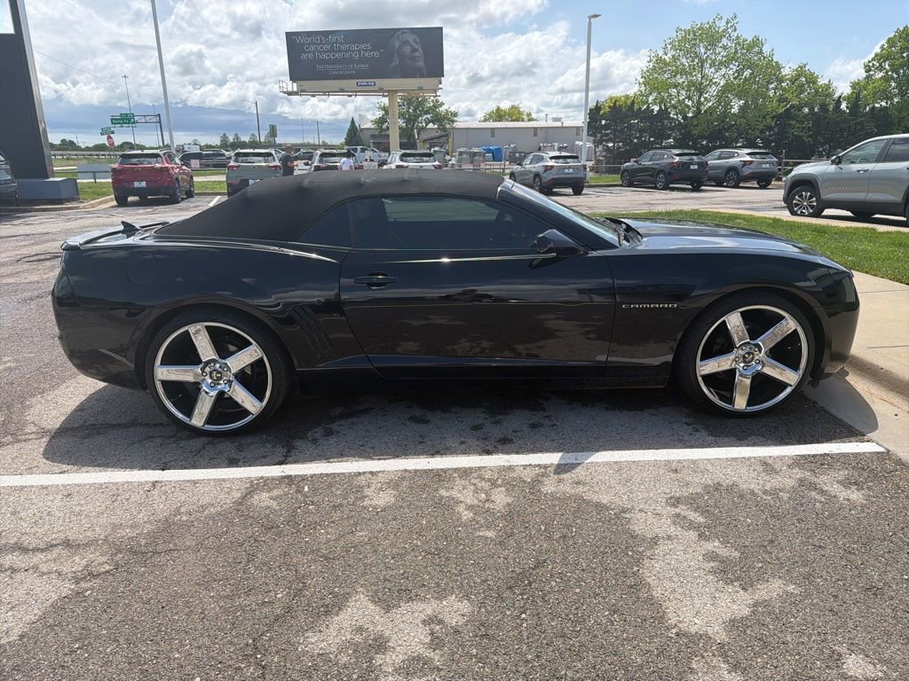 Used 2013 Chevrolet Camaro LT RWD image 2