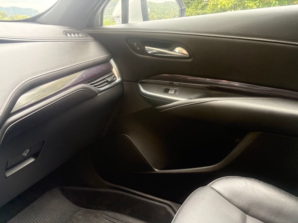 Used 2022 Cadillac XT4 Luxury w/ Trailering Package AWD/4WD image 33