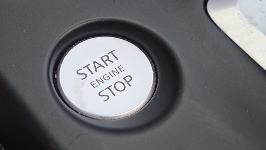 Certified 2025 INFINITI QX55 Luxe AWD/4WD image 18