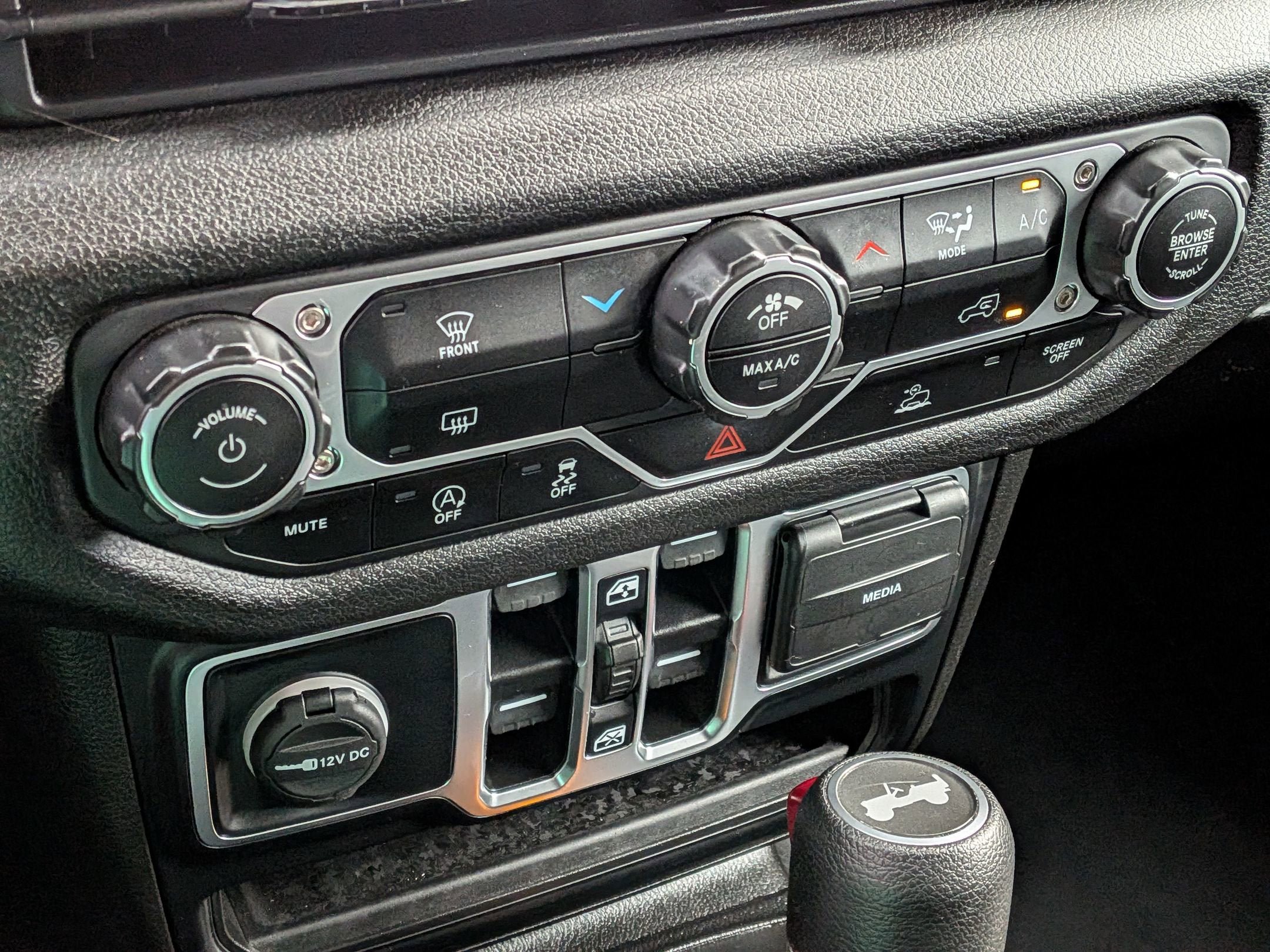 Used 2025 Jeep Wrangler Unlimited Sport AWD/4WD image 21