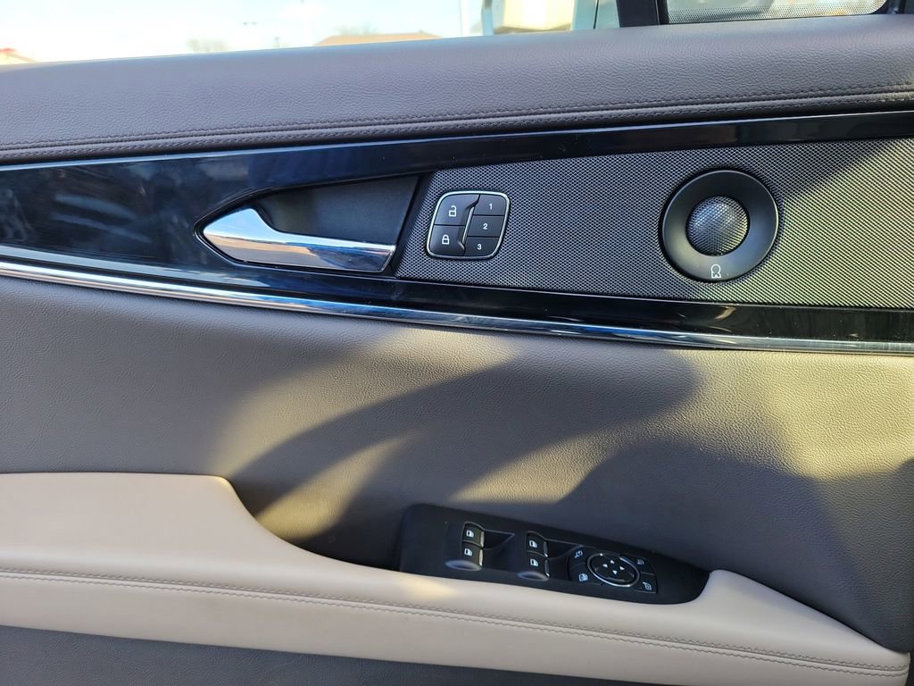 Certified 2023 Lincoln Nautilus Reserve w/ Equipment Group 201A image 18