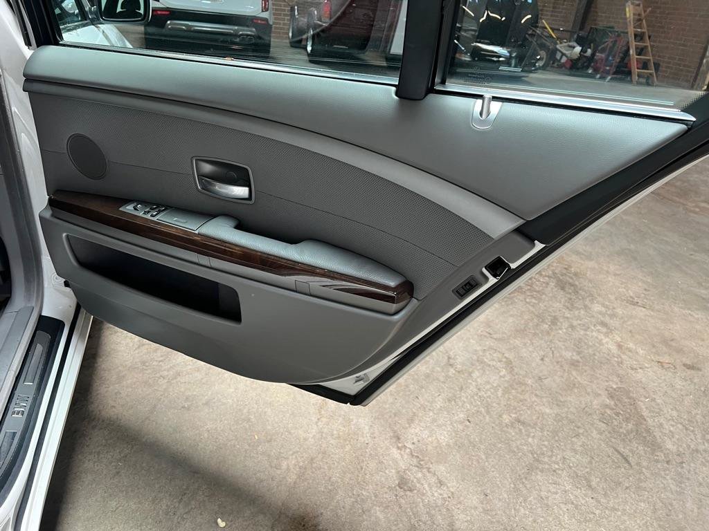 Used 2004 BMW 745Li RWD image 27