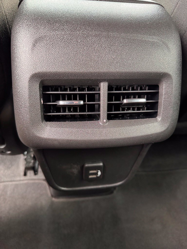 Used 2024 GMC Terrain SLE w/ Driver Convenience Package FWD image 15