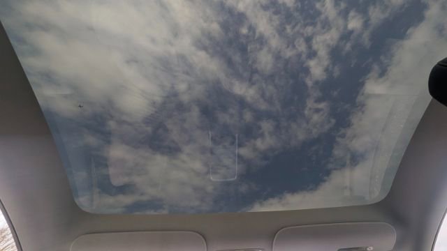 Used 2023 Tesla Model Y Long Range image 37