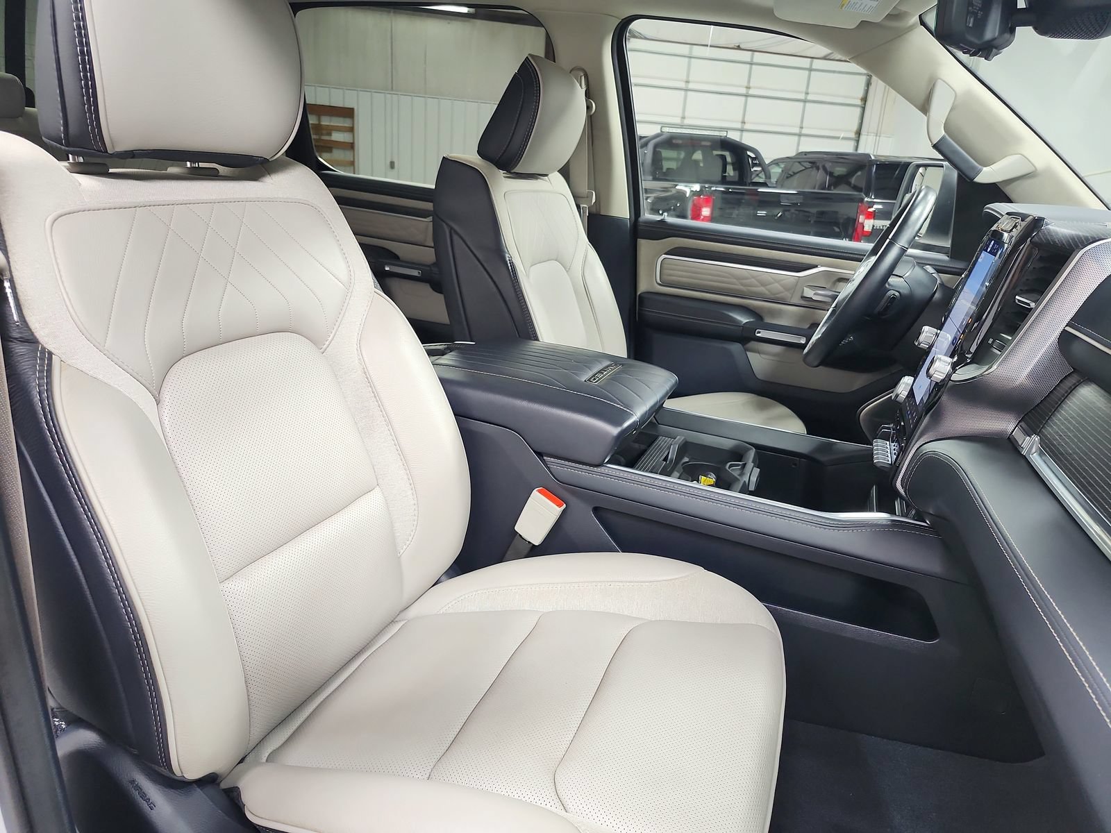 Used 2024 RAM 1500 Limited AWD/4WD image 40