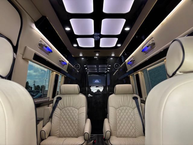 Used 2019 Mercedes-Benz Sprinter 3500 image 4
