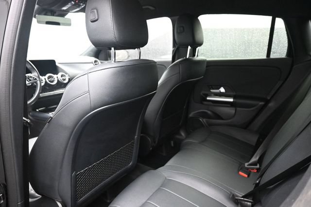 Used 2025 Mercedes-Benz GLA 250 4MATIC image 17