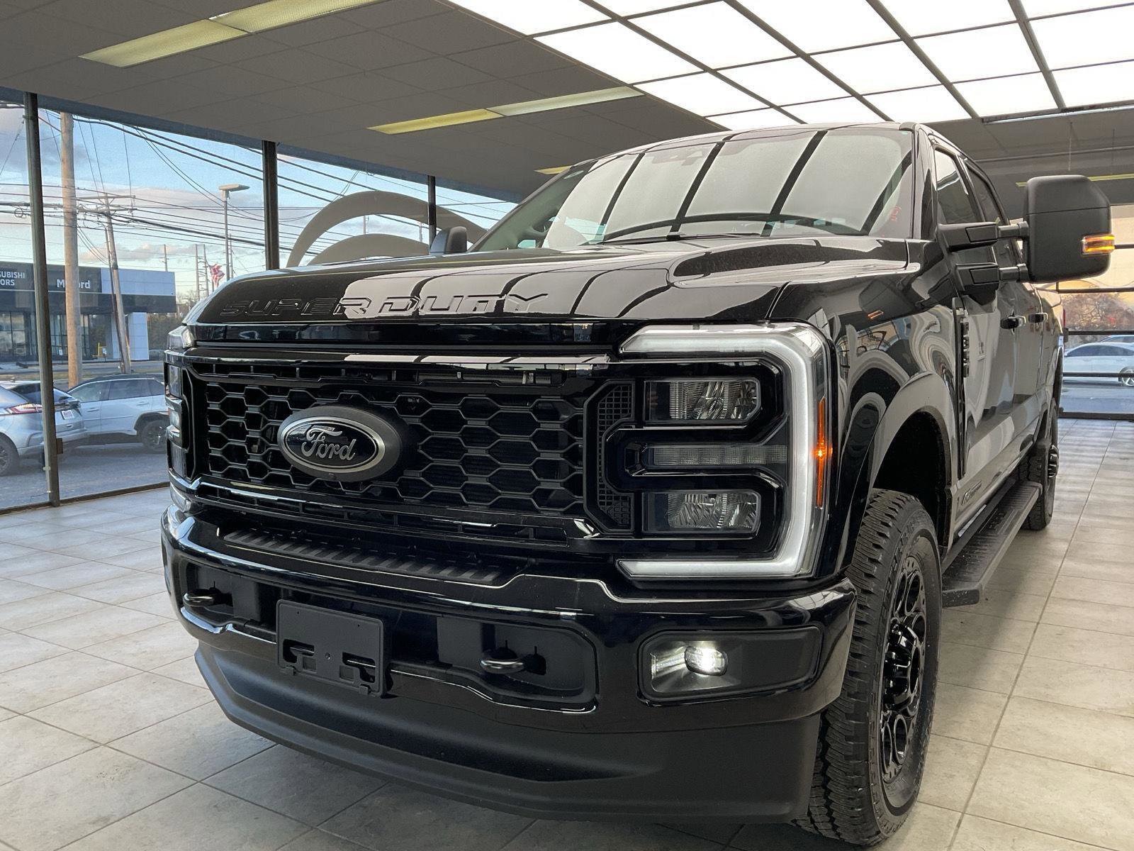 New 2026 Ford F350 XLT w/ XLT Premium Package image 3