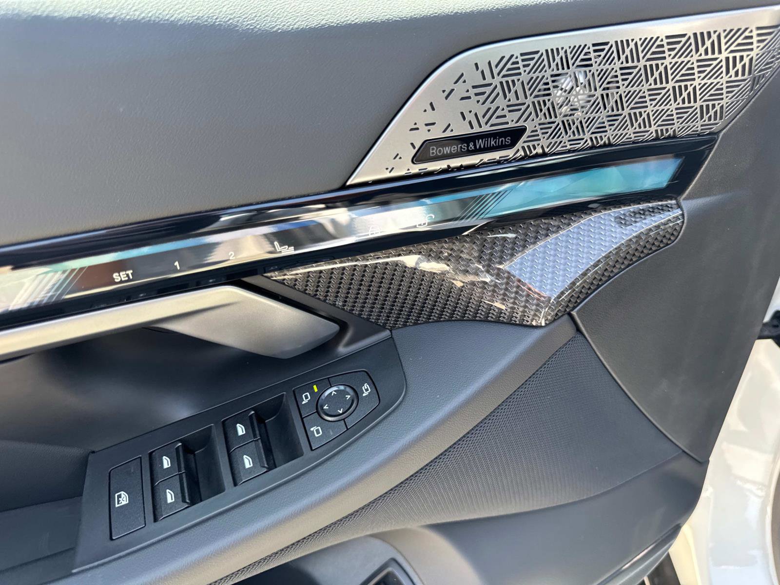 Used 2024 BMW i5 eDrive40i w/ M Sport Package image 13