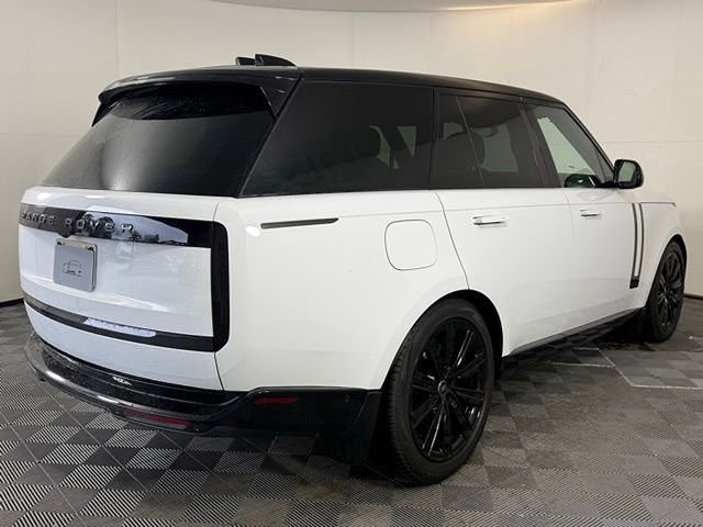 New 2025 Land Rover Range Rover SE image 8