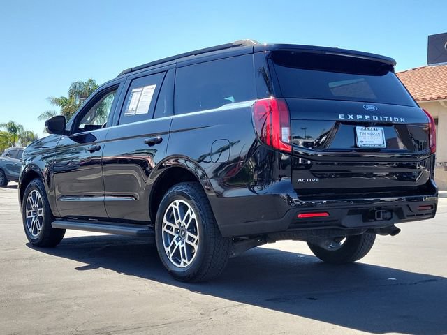 Certified 2025 Ford Expedition Active AWD/4WD image 5