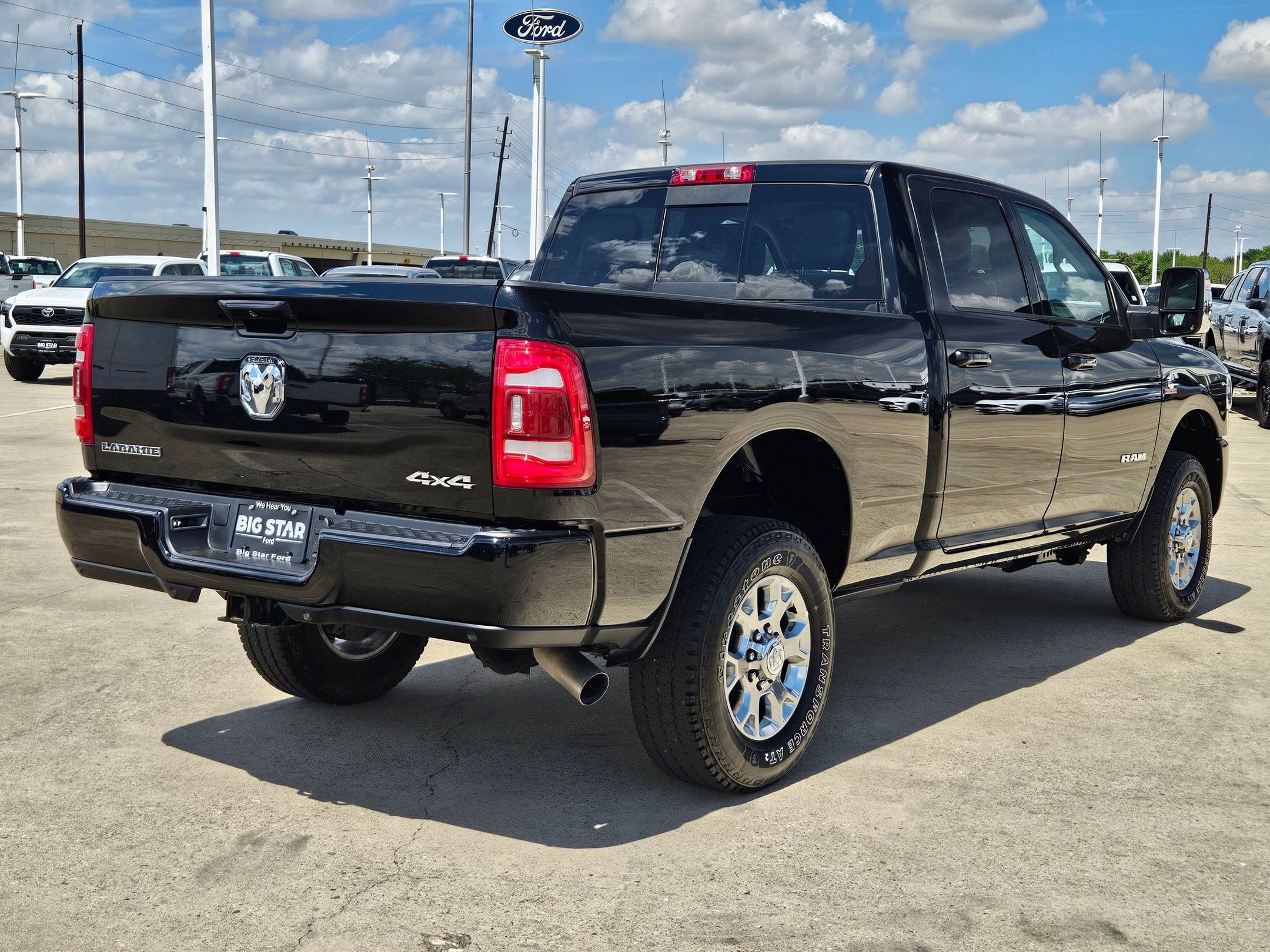 Used 2024 RAM 2500 Laramie w/ Safety Group AWD/4WD image 3