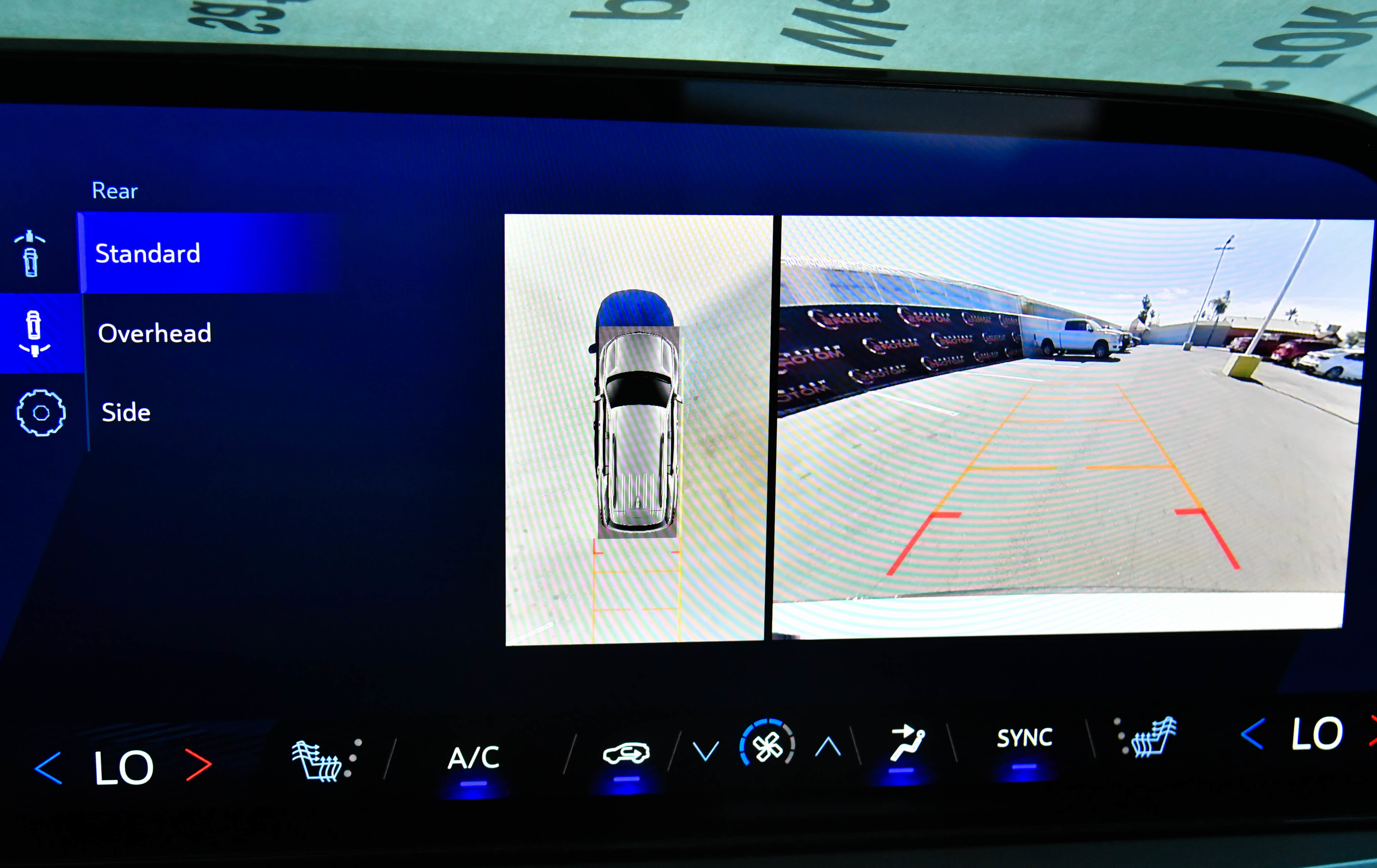 Used 2024 Chevrolet Traverse LT image 19