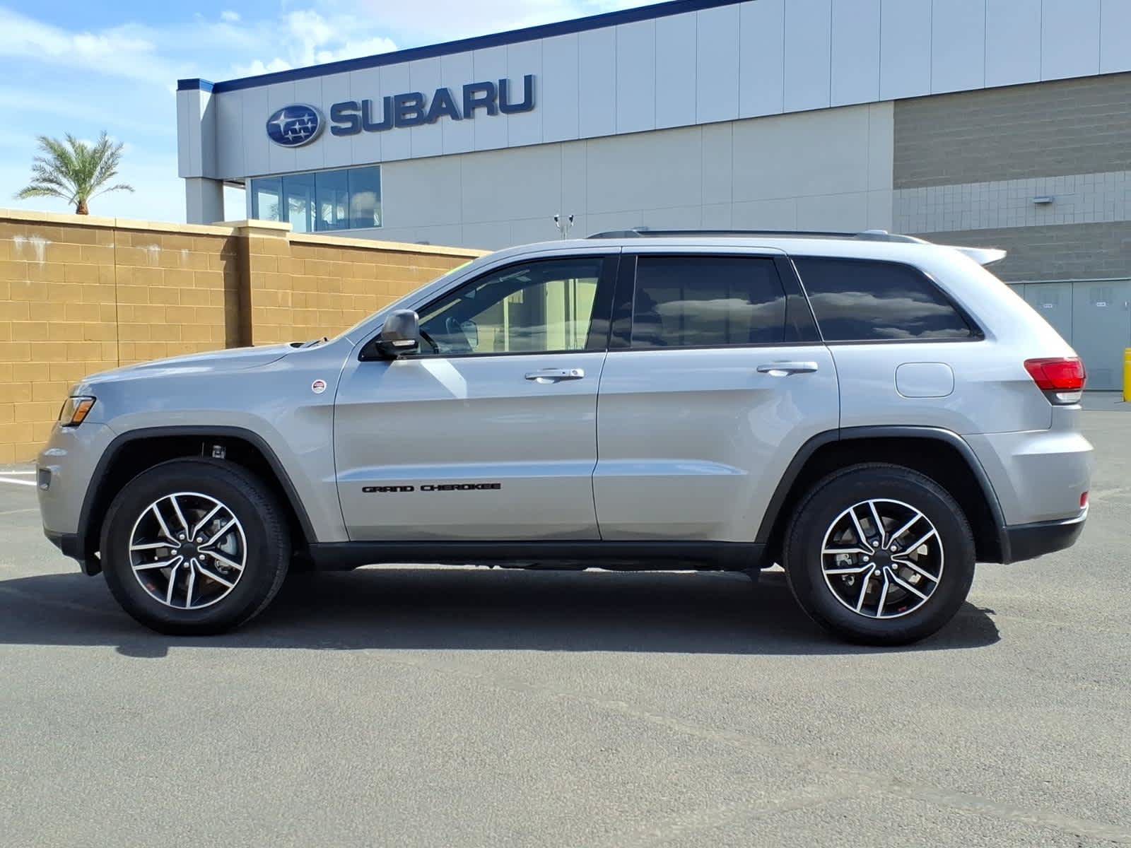Used 2020 Jeep Grand Cherokee Trailhawk AWD/4WD image 4