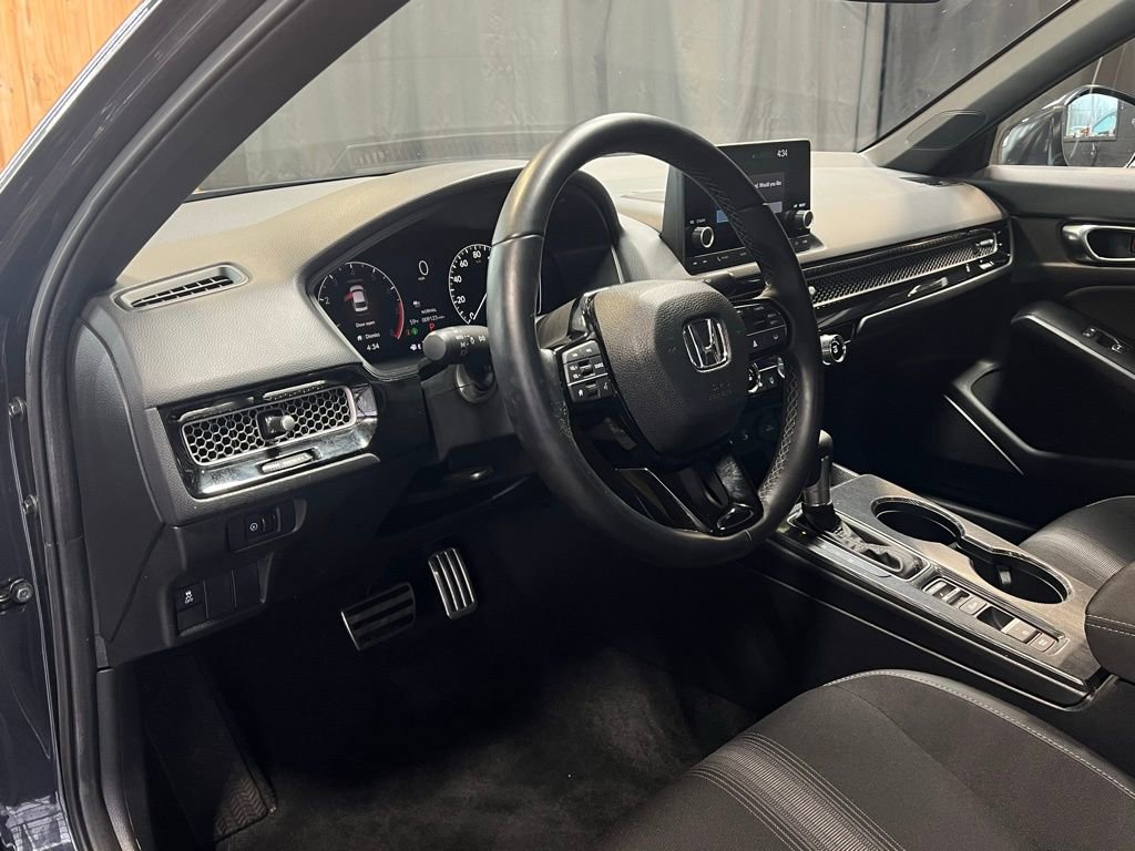 Used 2025 Honda Civic Sport image 11