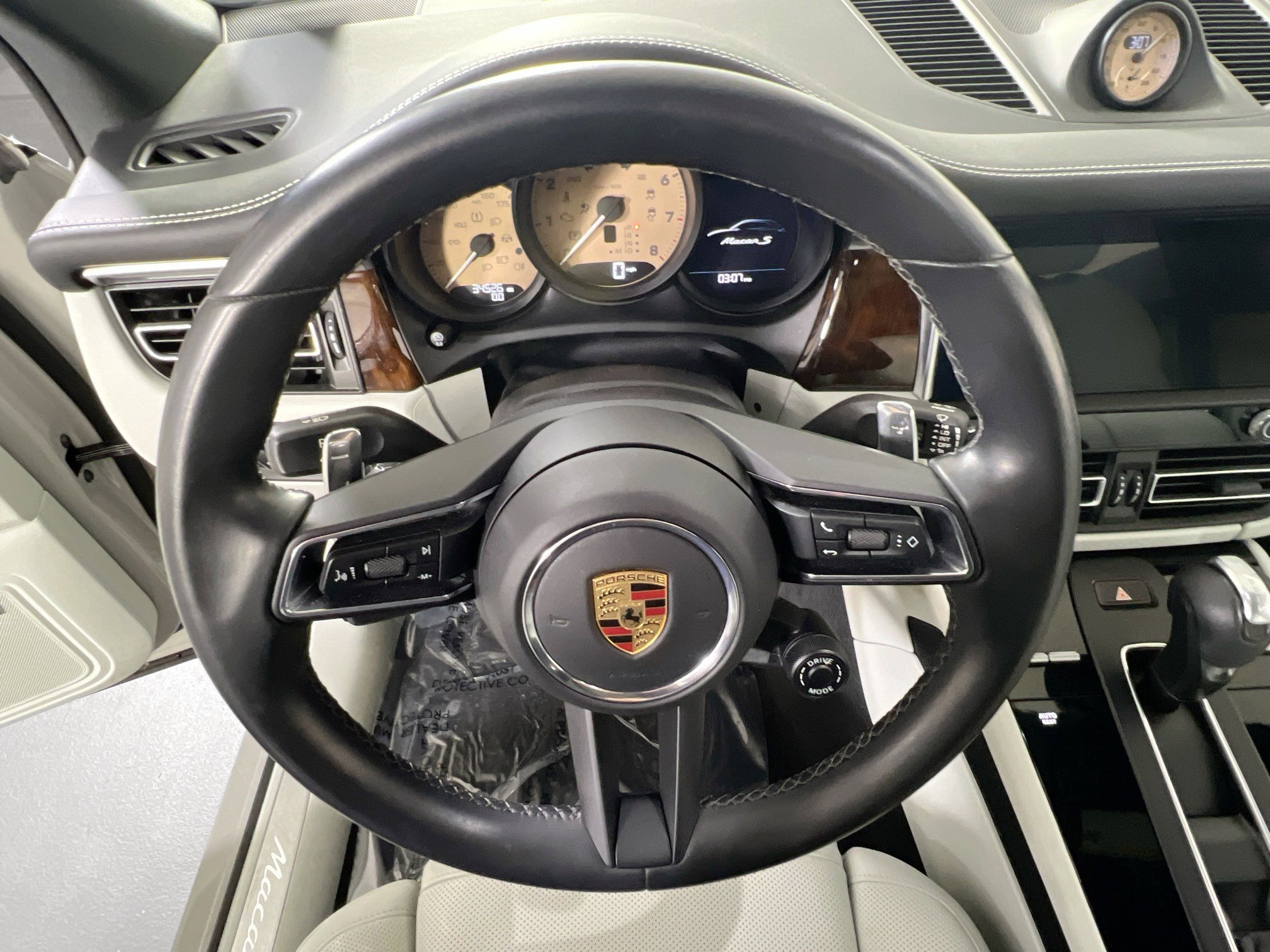 Used 2023 Porsche Macan S image 11