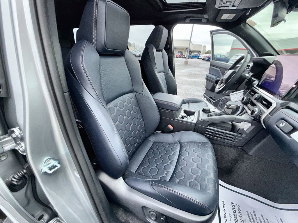 New 2026 Toyota 4Runner Platinum AWD/4WD image 31