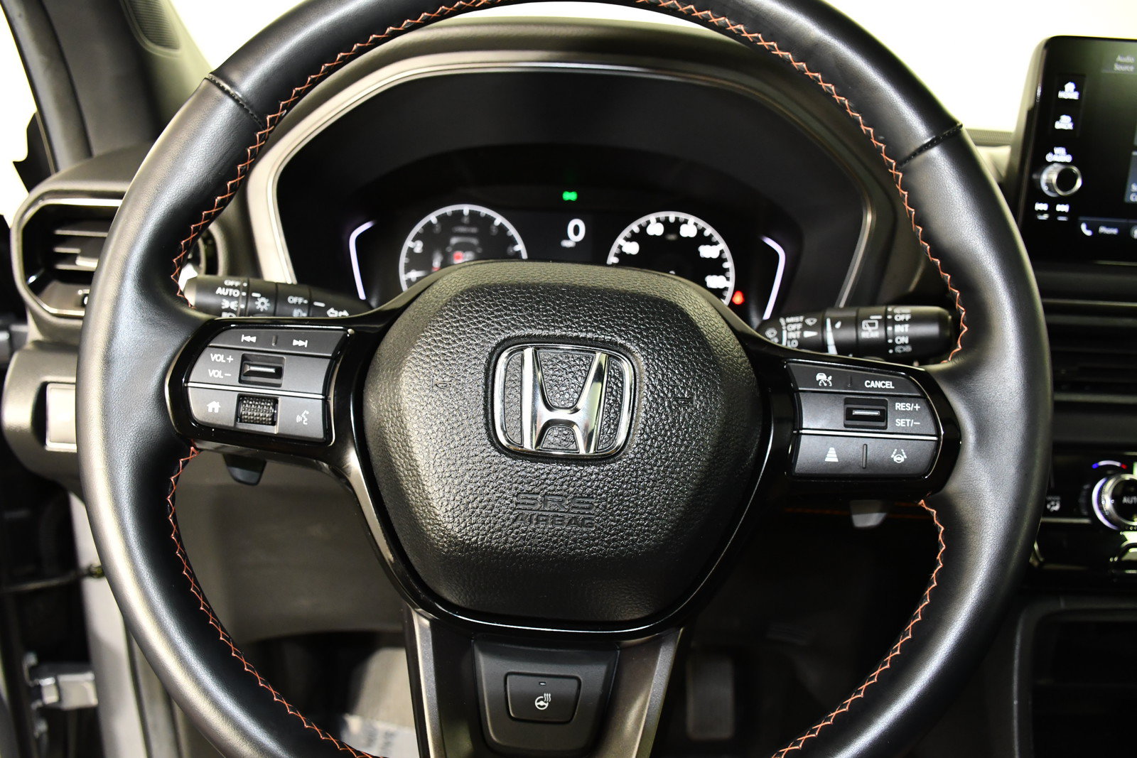 Used 2025 Honda Pilot TrailSport image 20