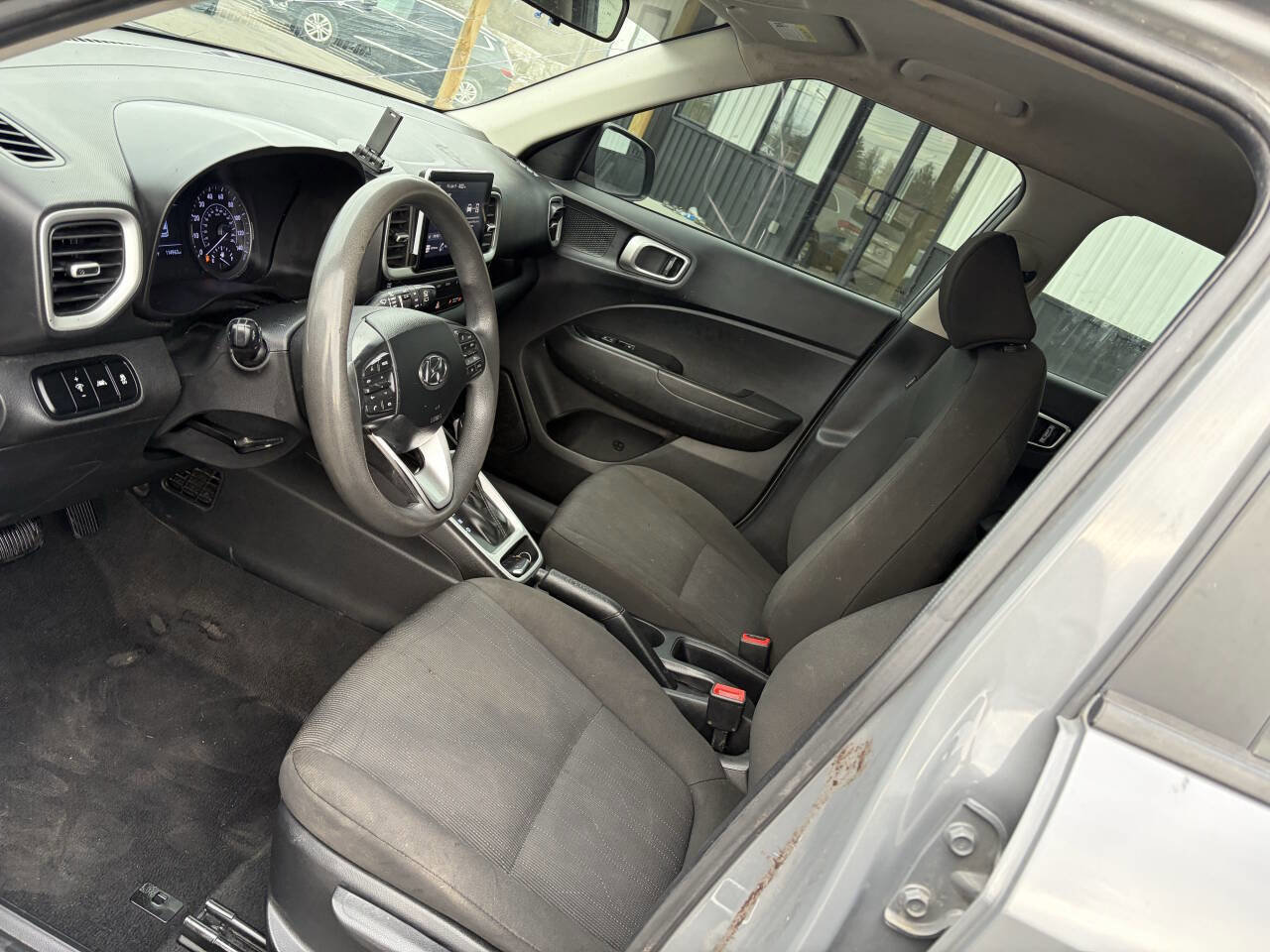 Used 2022 Hyundai Venue SE w/ Cargo Package image 18