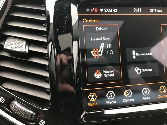 Used 2022 Jeep Cherokee Limited image 9