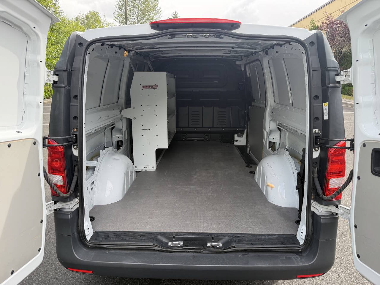 Used 2018 Mercedes-Benz Metris image 9