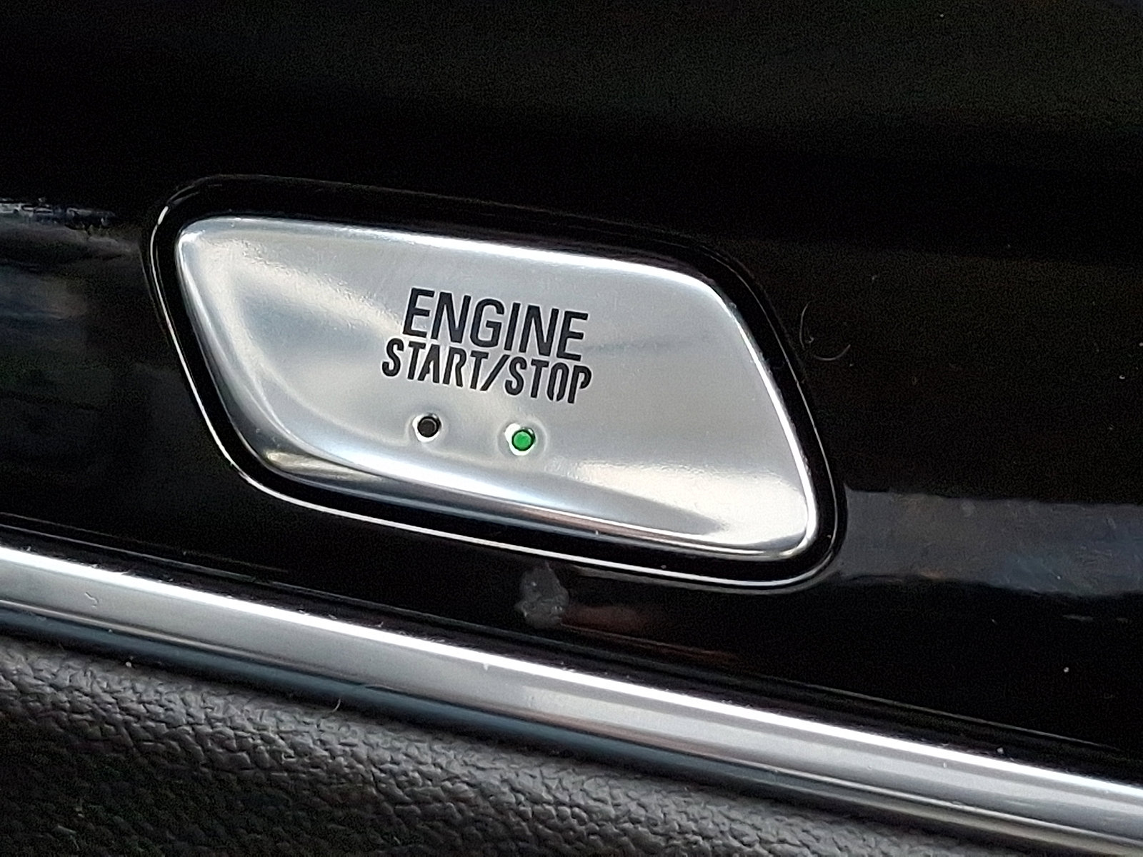 Certified 2024 Buick Enclave Avenir w/ Avenir Technology Package image 28