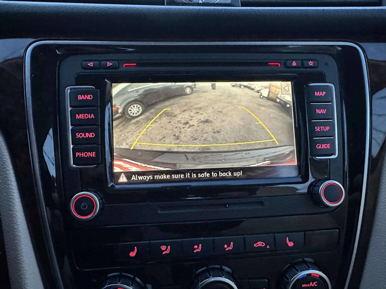 Used 2013 Volkswagen Passat 2.5 SEL Premium image 33