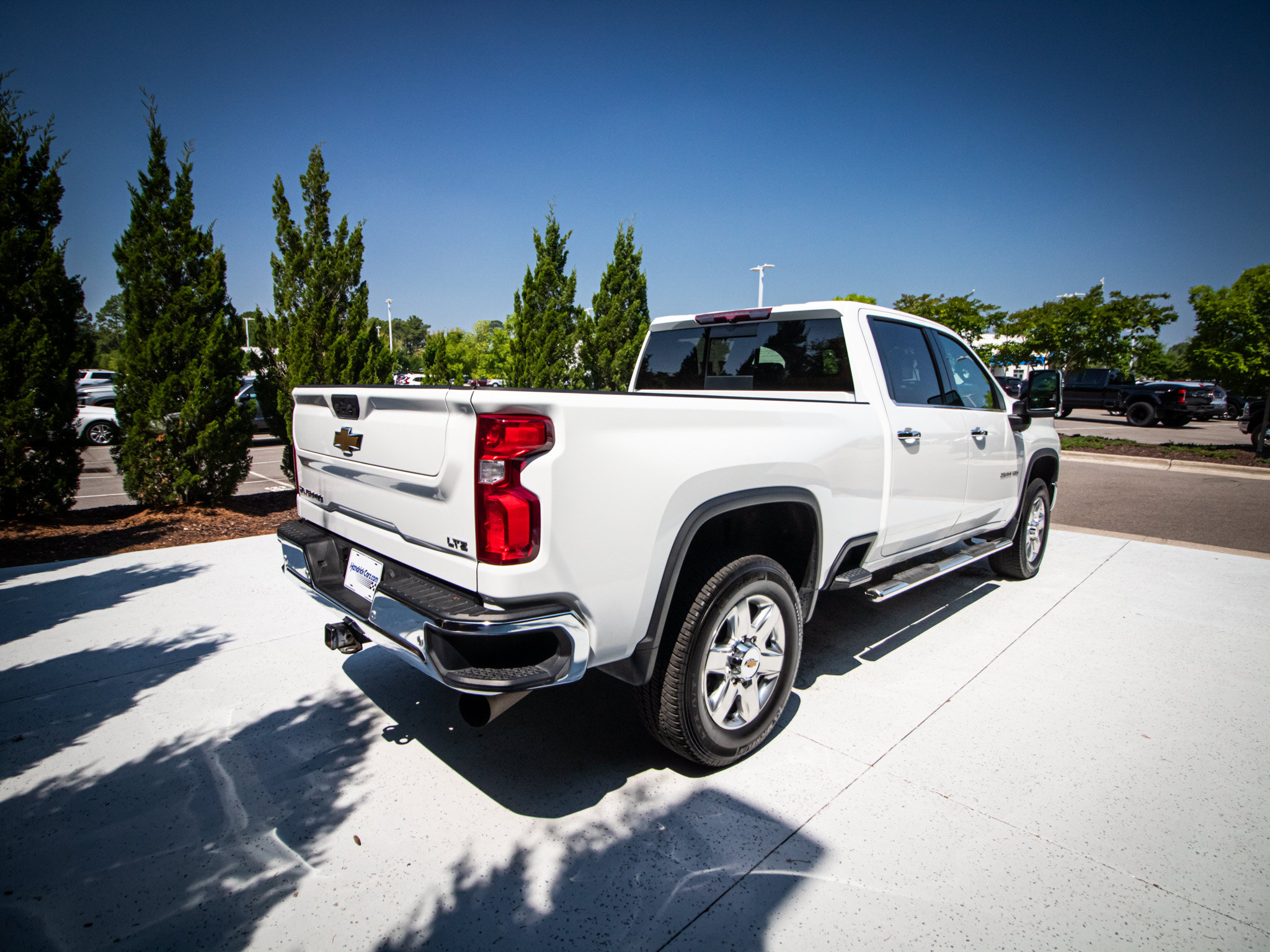 Used 2023 Chevrolet Silverado 2500 LTZ AWD/4WD image 10