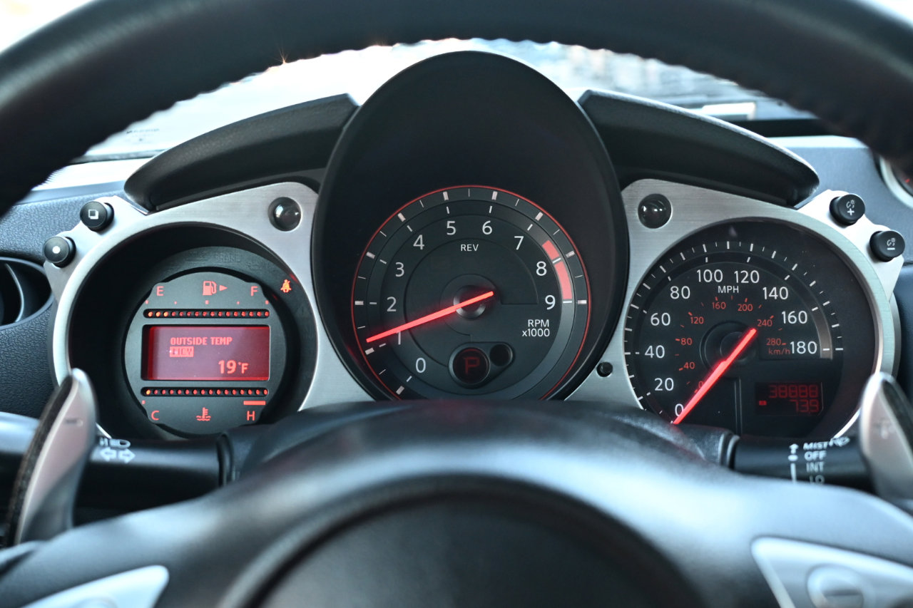 Used 2014 Nissan 370Z Touring w/ Sport Package image 13