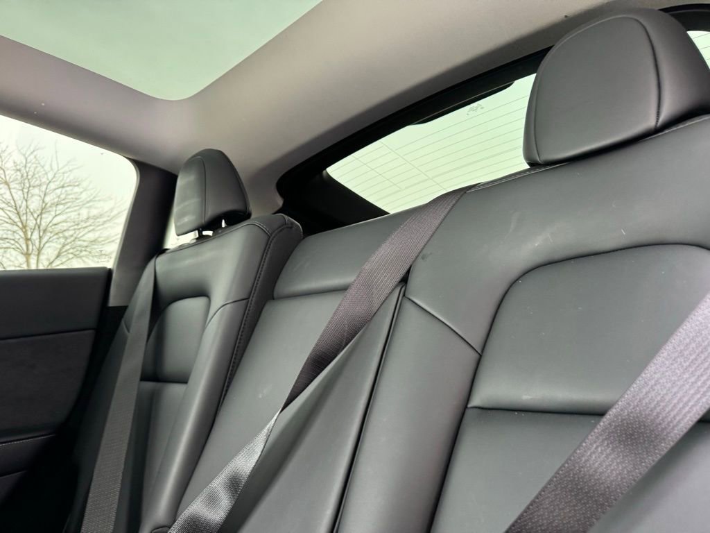 Used 2023 Tesla Model Y Long Range image 35