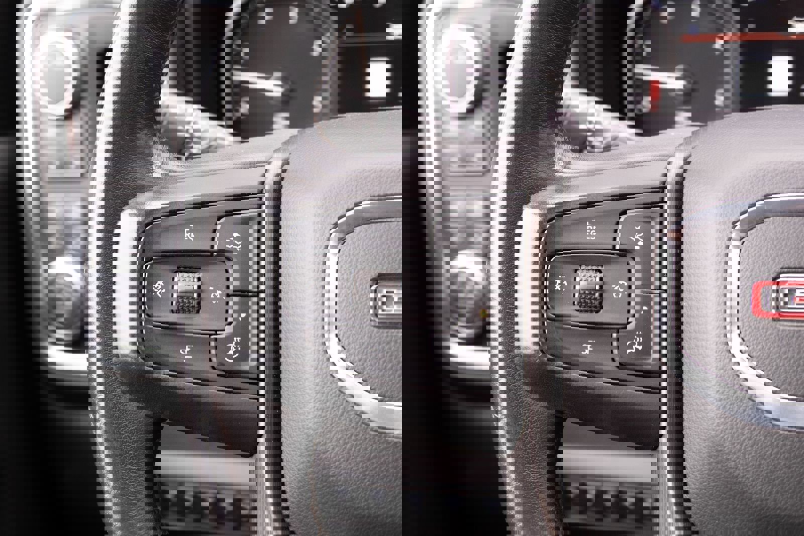 Used 2021 GMC Sierra 3500 AT4 w/ AT4 Preferred Package image 7