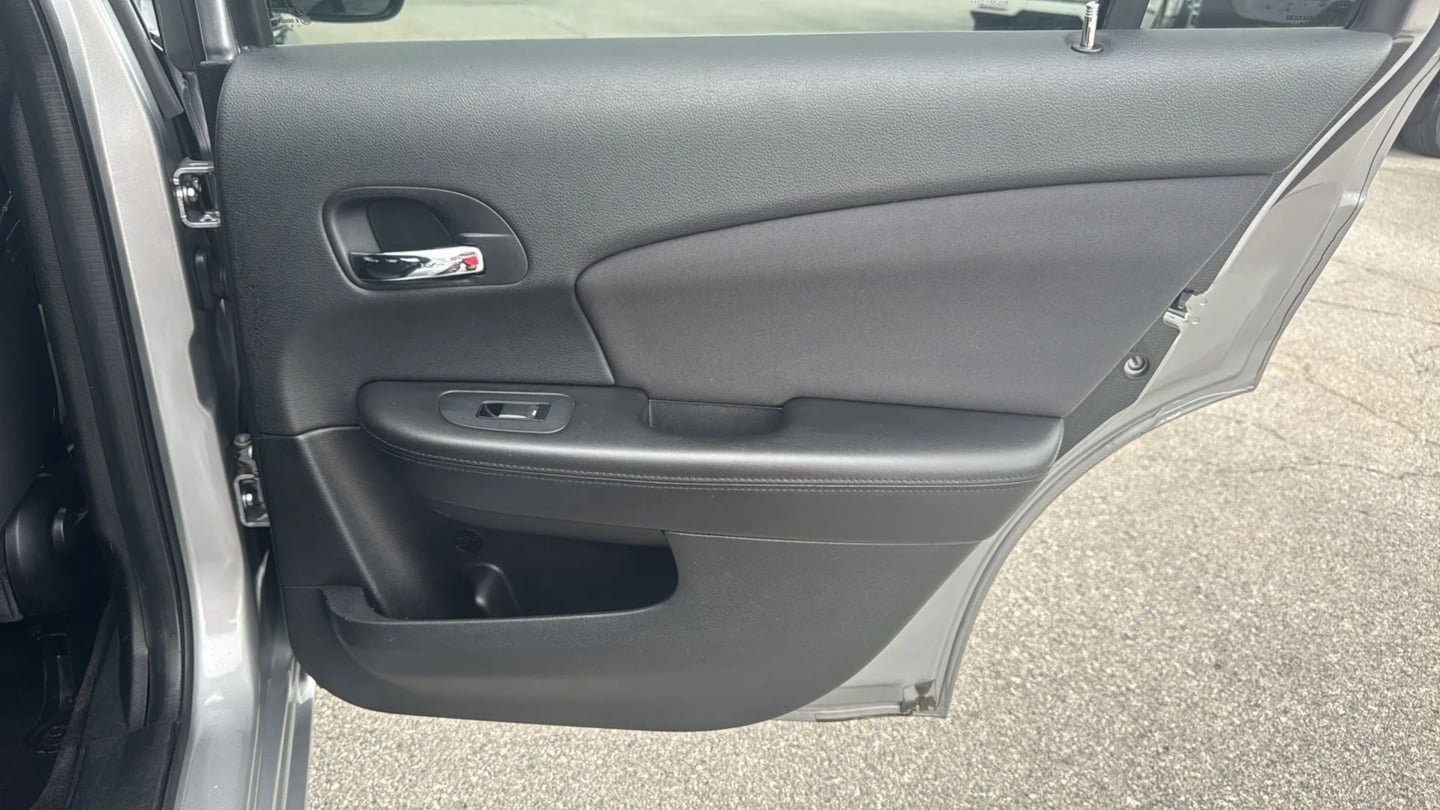 Used 2013 Chrysler 200 Touring w/ S Exterior Appearance Pkg FWD image 22