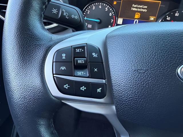 Used 2022 Ford Explorer XLT w/ Equipment Group 202A AWD/4WD image 18