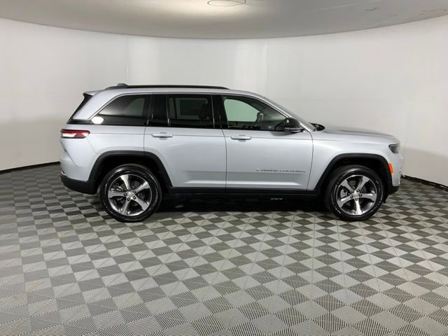 Used 2024 Jeep Grand Cherokee Limited 4xe w/ Luxury Tech Group II image 7